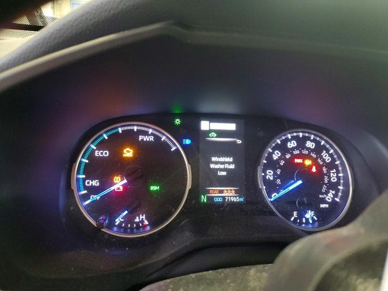 2020 TOYOTA RAV4 HYBRID XLE 9