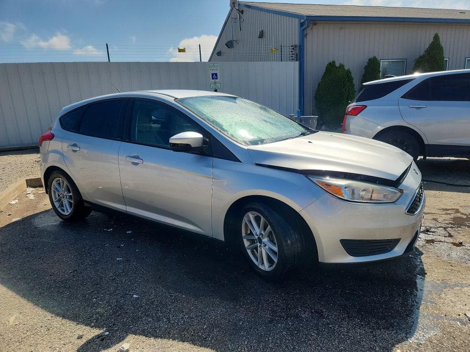 2017 FORD FOCUS SE 4