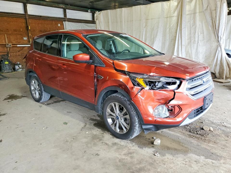 2019 FORD ESCAPE SE 4