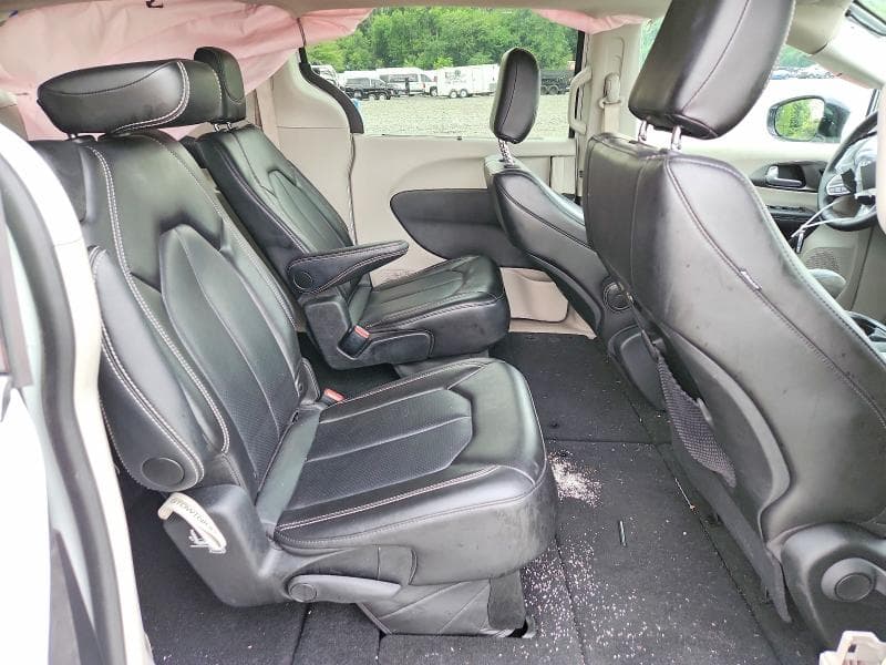 2024 CHRYSLER PACIFICA TOURING L 11