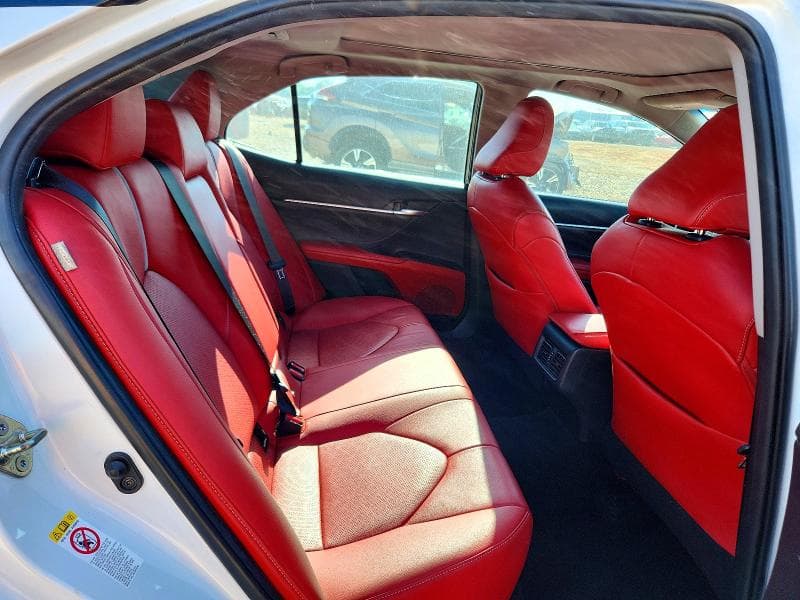 2018 TOYOTA CAMRY XSE 10