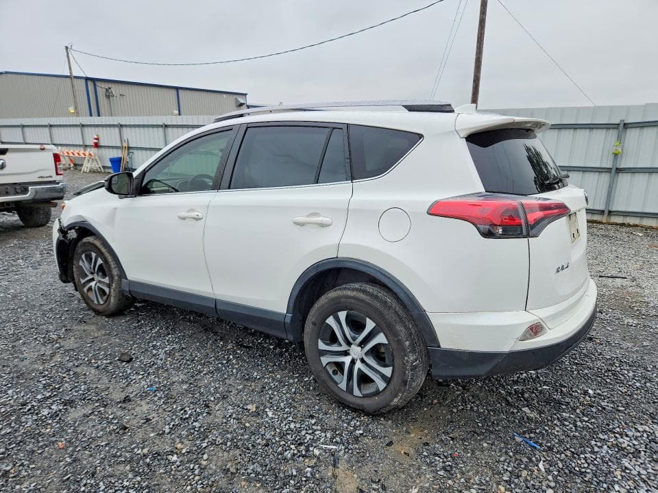 2018 TOYOTA RAV4 LE 2