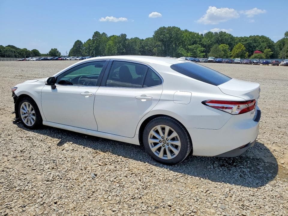 2020 TOYOTA CAMRY LE 2