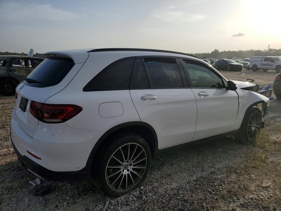 2022 MERCEDES-BENZ GLC 300 3