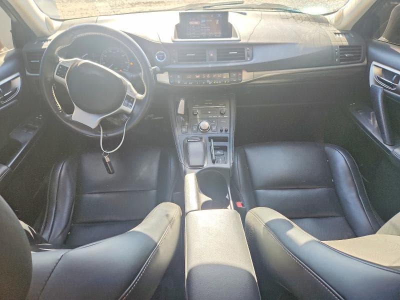 2017 LEXUS CT 200 8