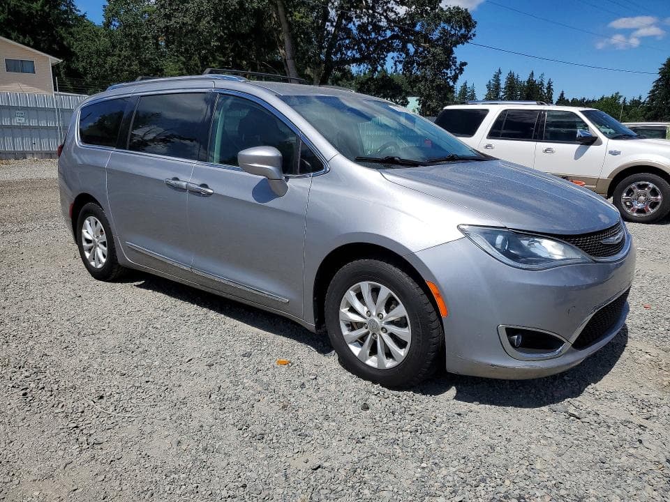 2019 CHRYSLER PACIFICA TOURING L 4