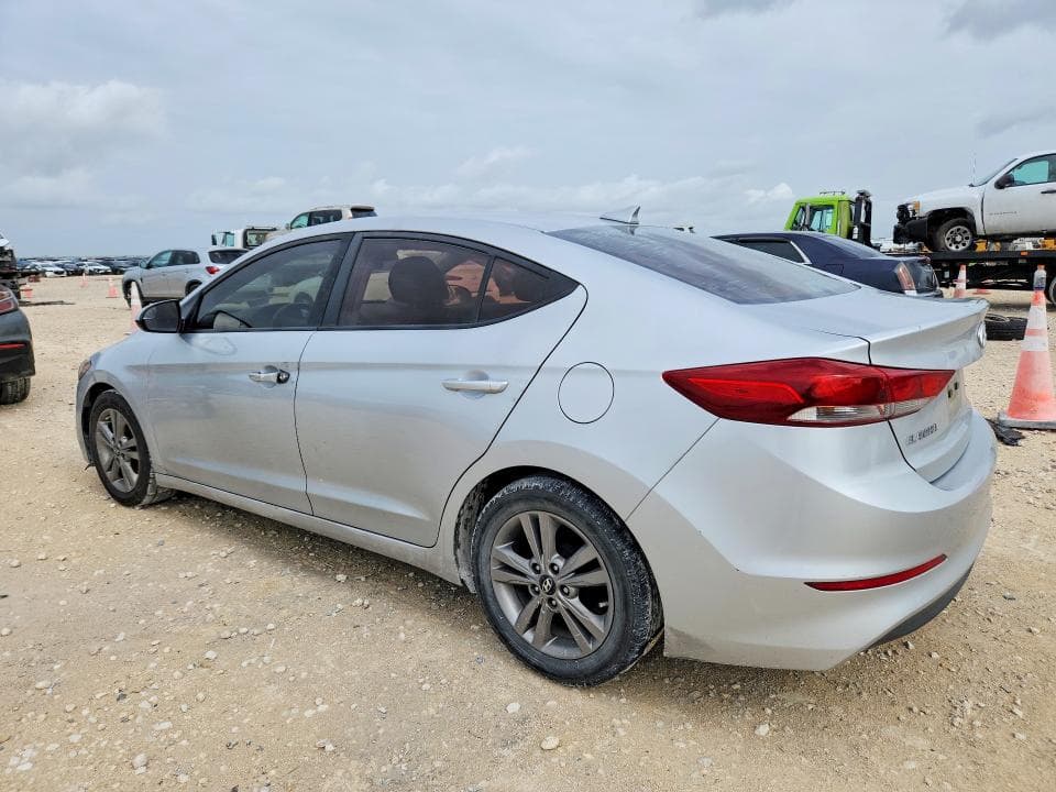 2017 HYUNDAI ELANTRA SE 2