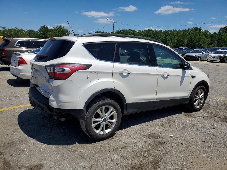 2017 FORD ESCAPE SE 3