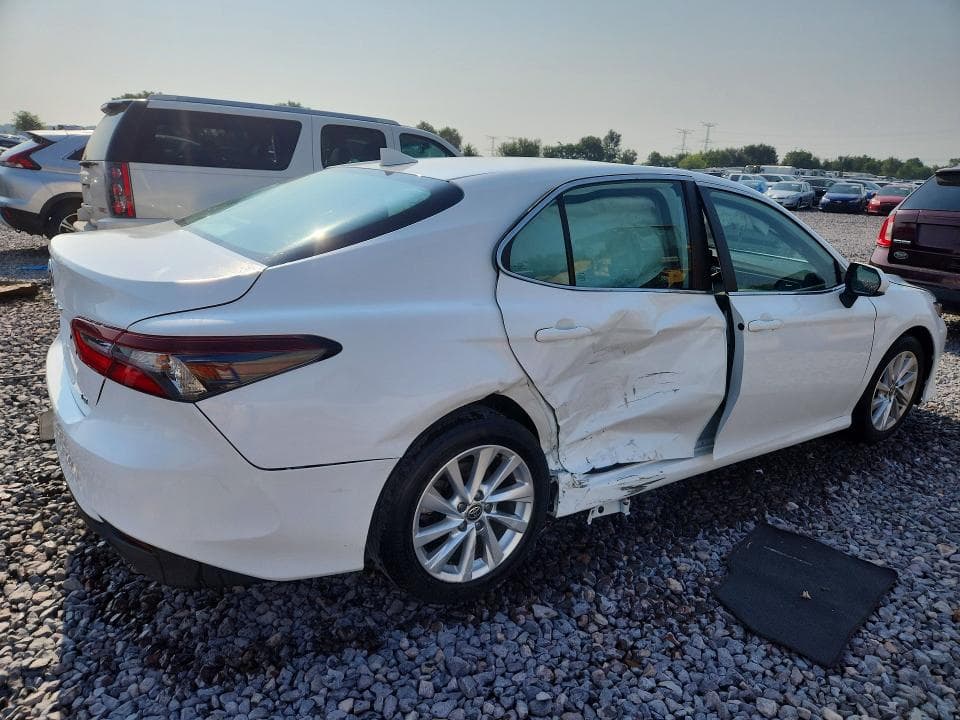 2023 TOYOTA CAMRY LE 3