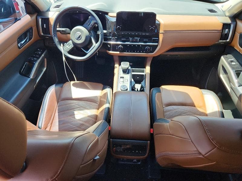 2024 NISSAN PATHFINDER PLATINUM 8