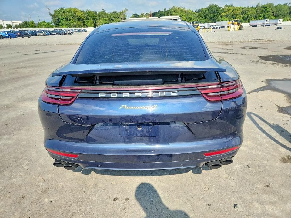 2018 PORSCHE PANAMERA 4 E-HYBRID 6