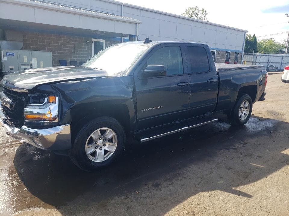 2017 CHEVROLET SILVERADO K1500 LT - 1