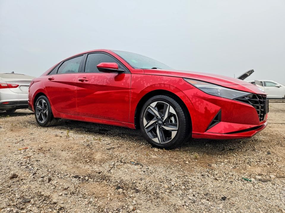 2023 HYUNDAI ELANTRA SEL 4