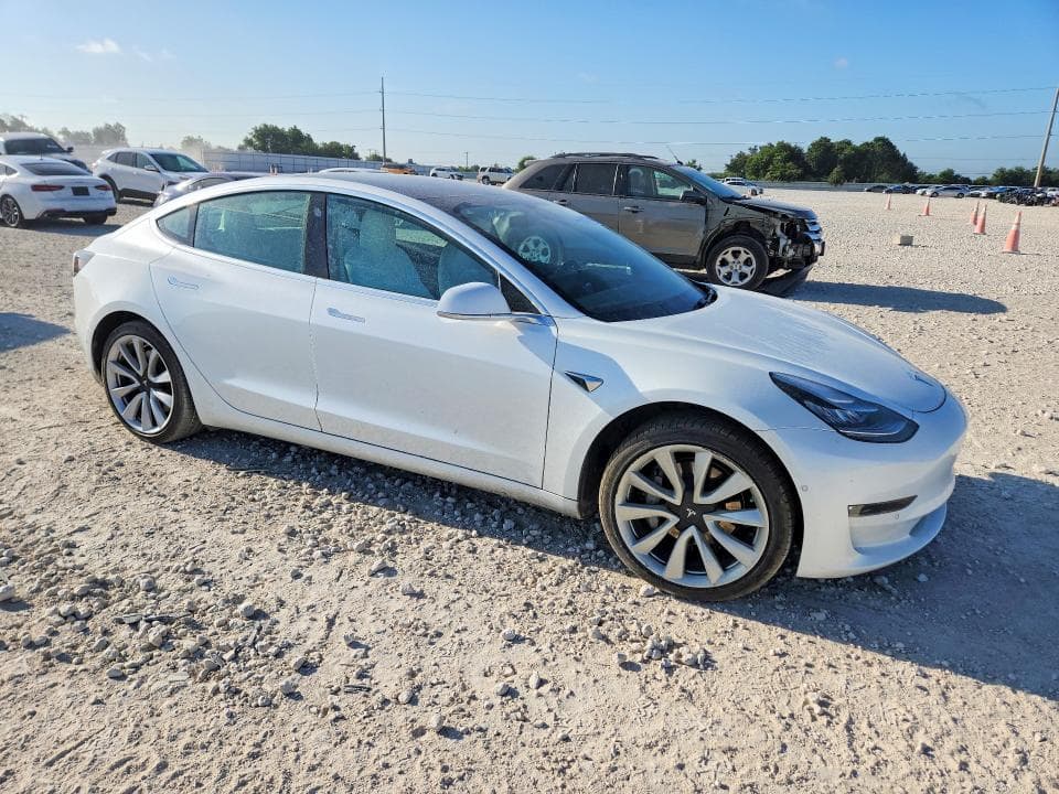 2019 TESLA MODEL 3 4