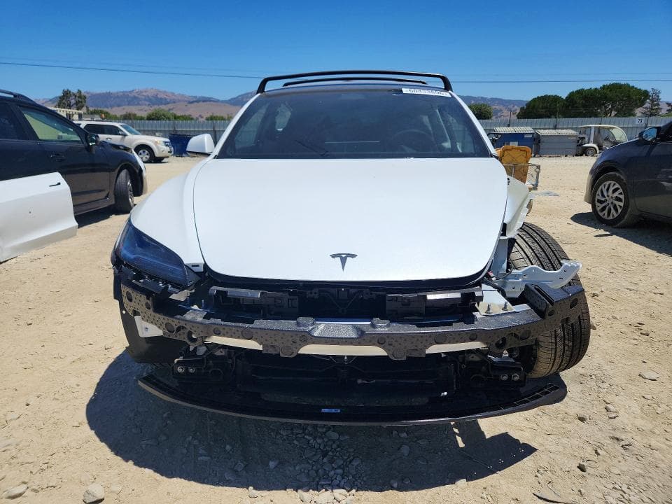 2026 TESLA MODEL 3 5