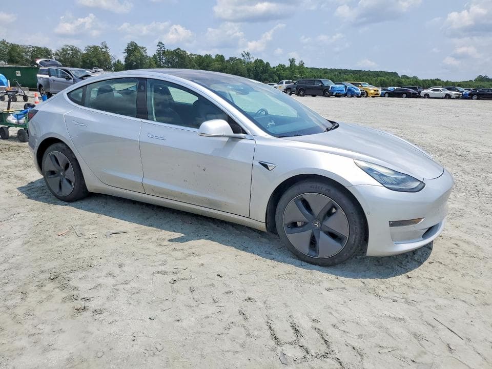 2018 TESLA MODEL 3 4