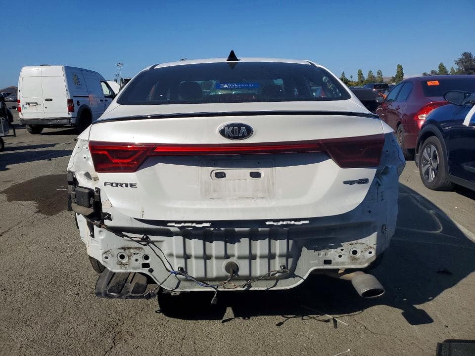 2021 KIA FORTE GT LINE 6