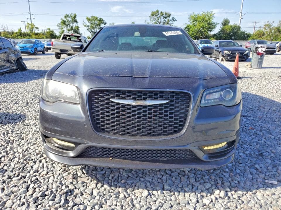 2018 CHRYSLER 300 S 5