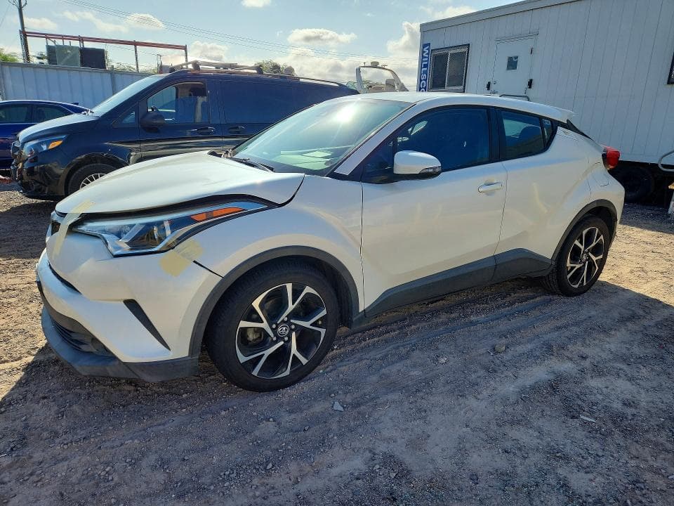 2018 TOYOTA C-HR XLE - 1