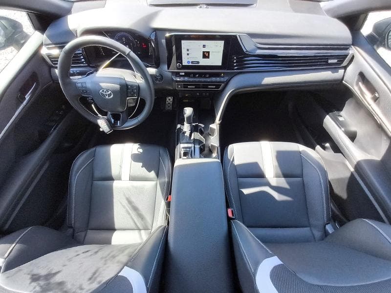 2026 TOYOTA CAMRY SE 8