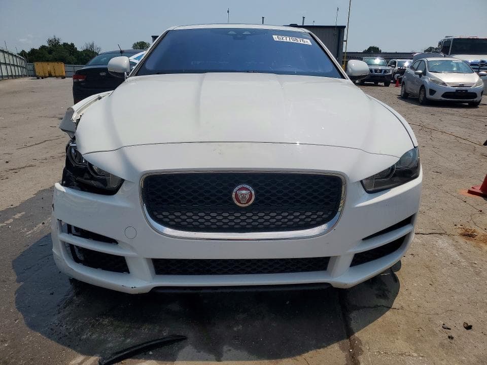 2018 JAGUAR XE PREMIUM 5