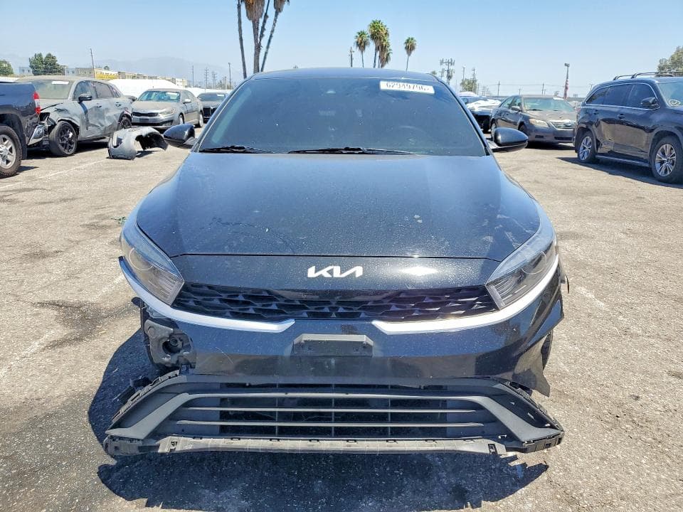 2023 KIA FORTE LX 5