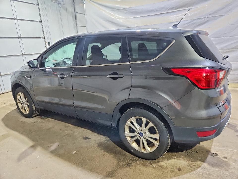 2019 FORD ESCAPE SE 2