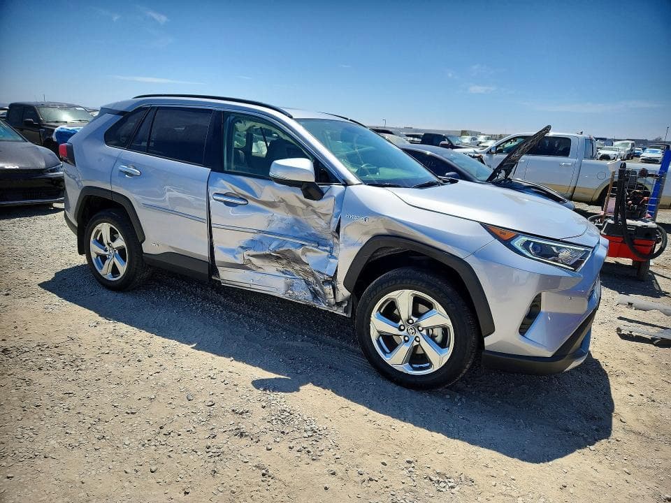 2020 TOYOTA RAV4 LIMITED 4