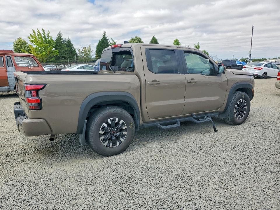 2024 NISSAN FRONTIER PRO-4X 3