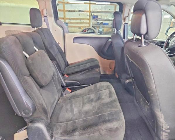 2019 DODGE GRAND CARAVAN SE 11