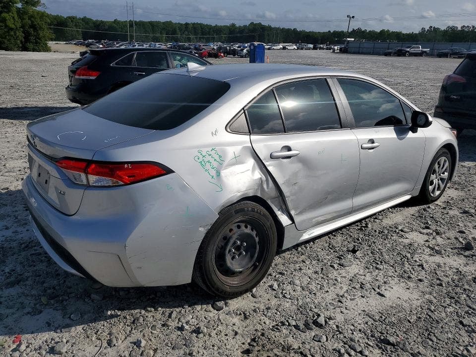 2022 TOYOTA COROLLA LE 3
