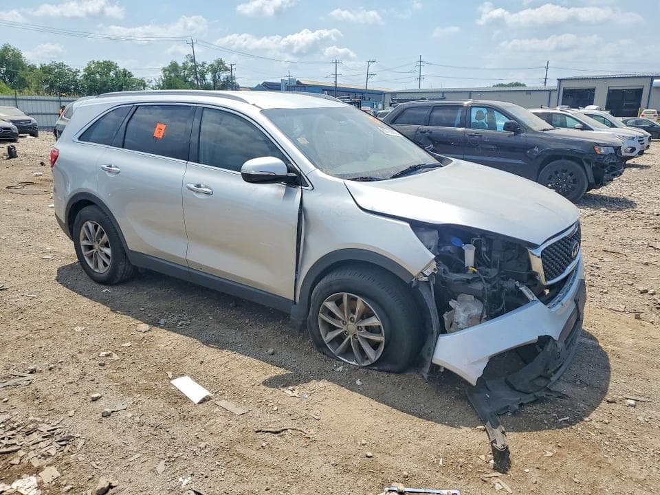 2018 KIA SORENTO LX 4