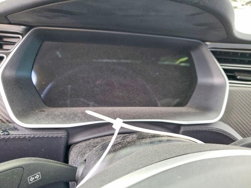 2017 TESLA MODEL X 9