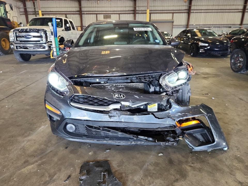 2021 KIA FORTE FE 5