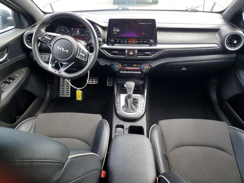 2023 KIA FORTE GT LINE 8