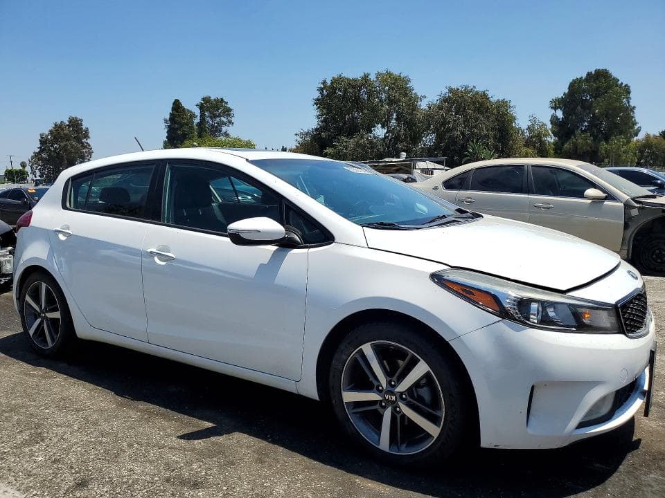 2017 KIA FORTE EX 4