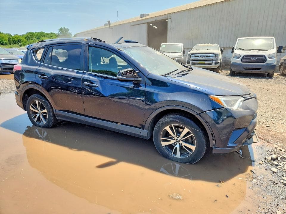 2018 TOYOTA RAV4 XLE 4