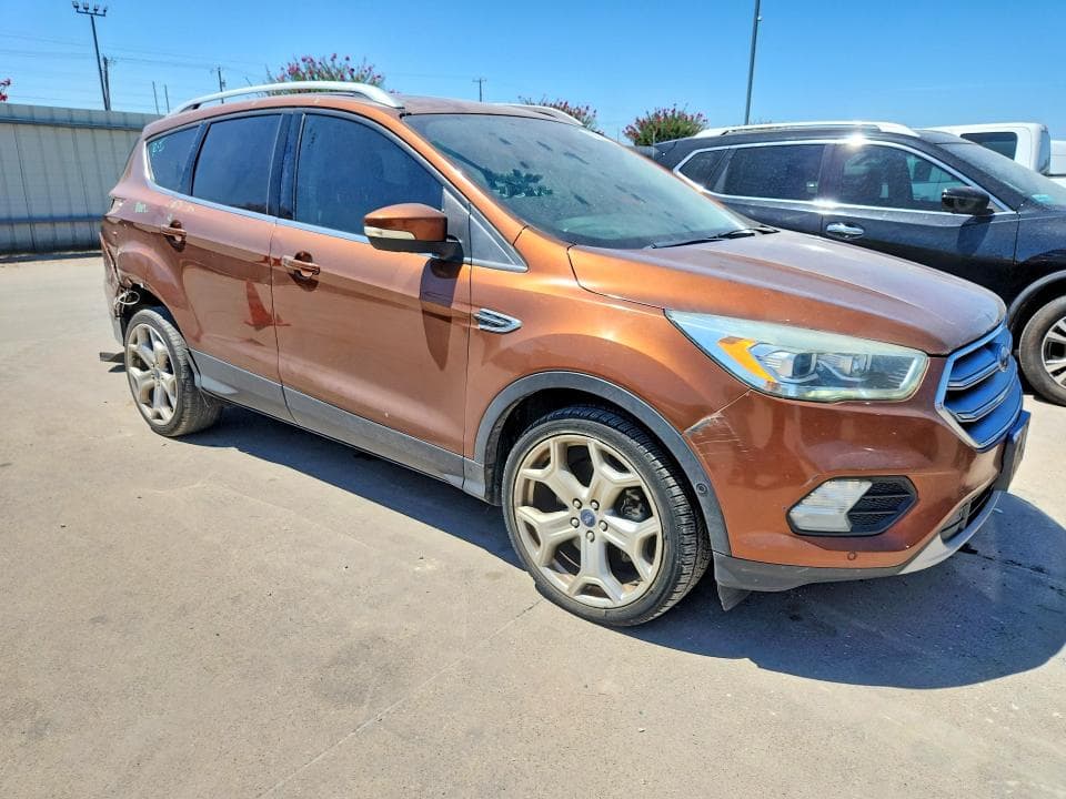 2017 FORD ESCAPE TITANIUM 4
