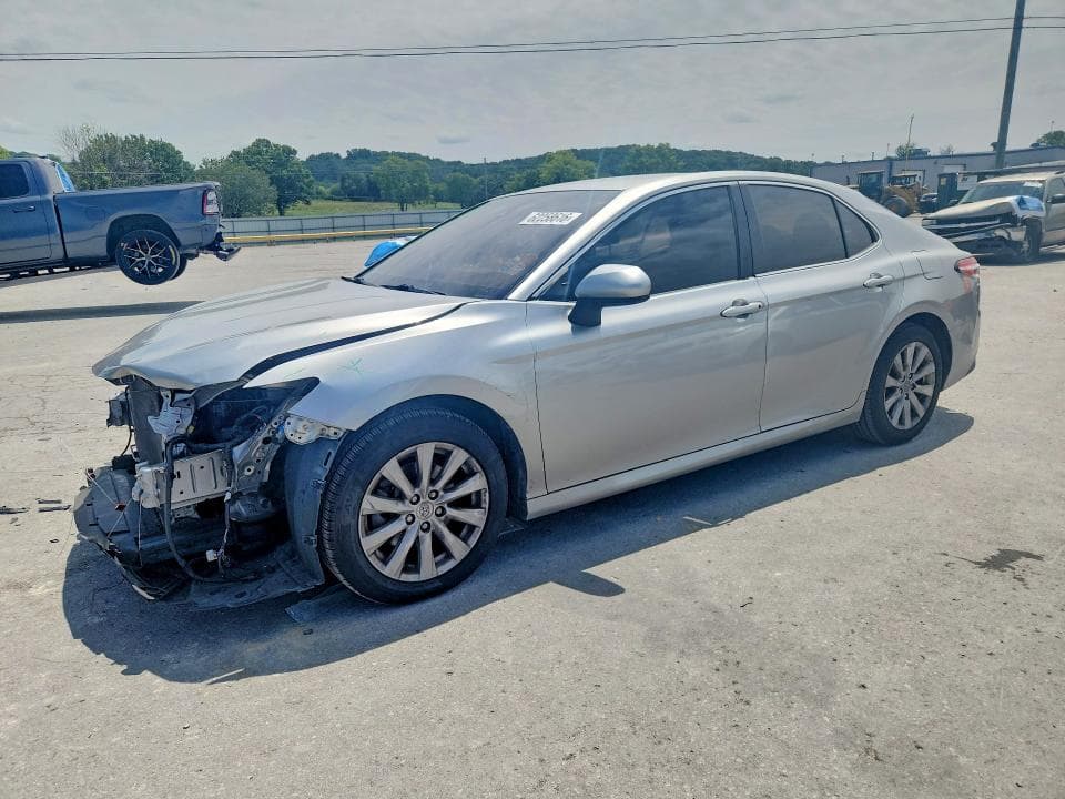 2018 TOYOTA CAMRY LE - 1