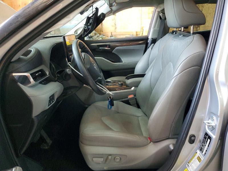 2022 TOYOTA HIGHLANDER PLATINUM 7