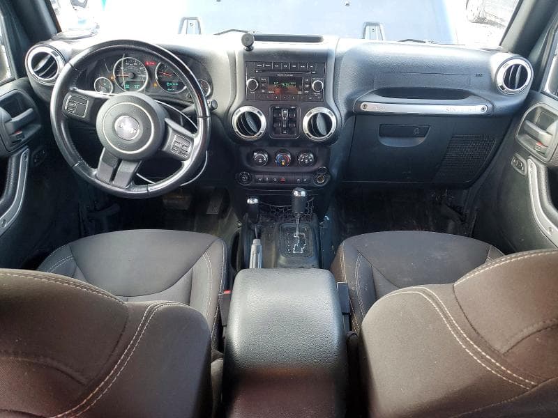 2017 JEEP WRANGLER UNLIMITED SAHARA 8