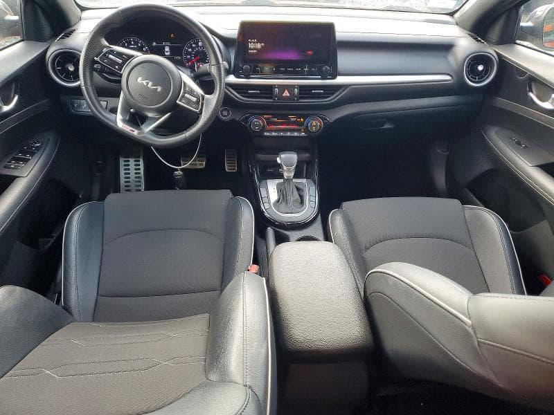 2023 KIA FORTE GT LINE 8