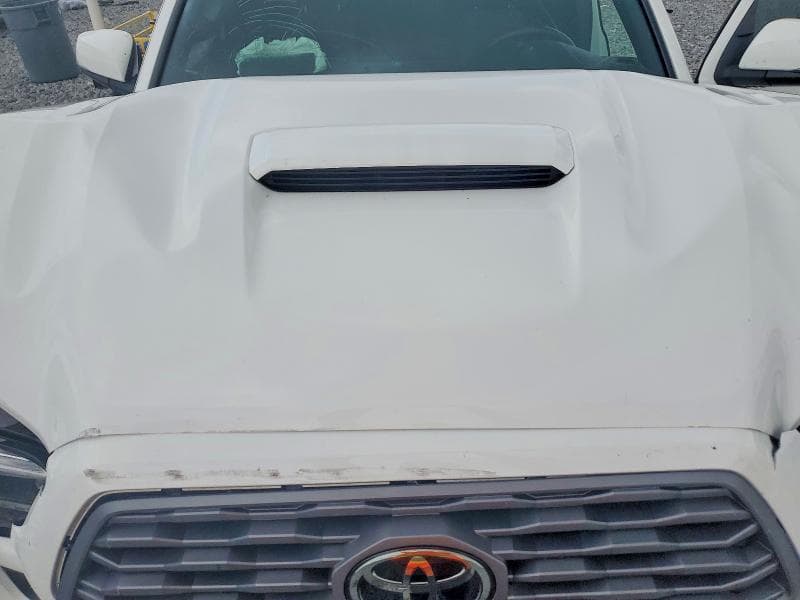 2022 TOYOTA TACOMA TRD SPORT 11