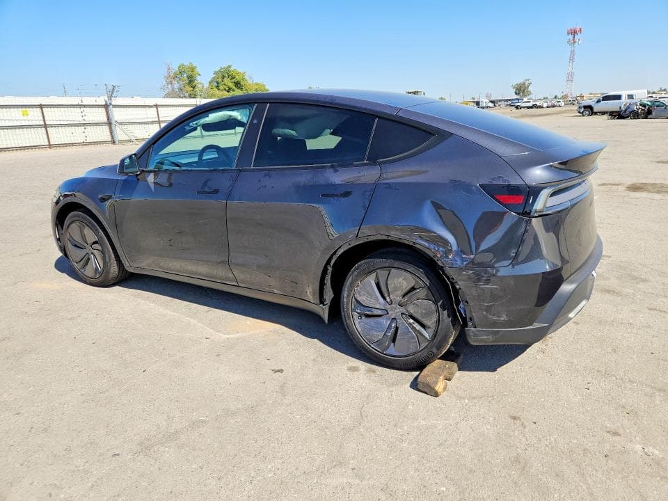 2026 TESLA MODEL Y 2
