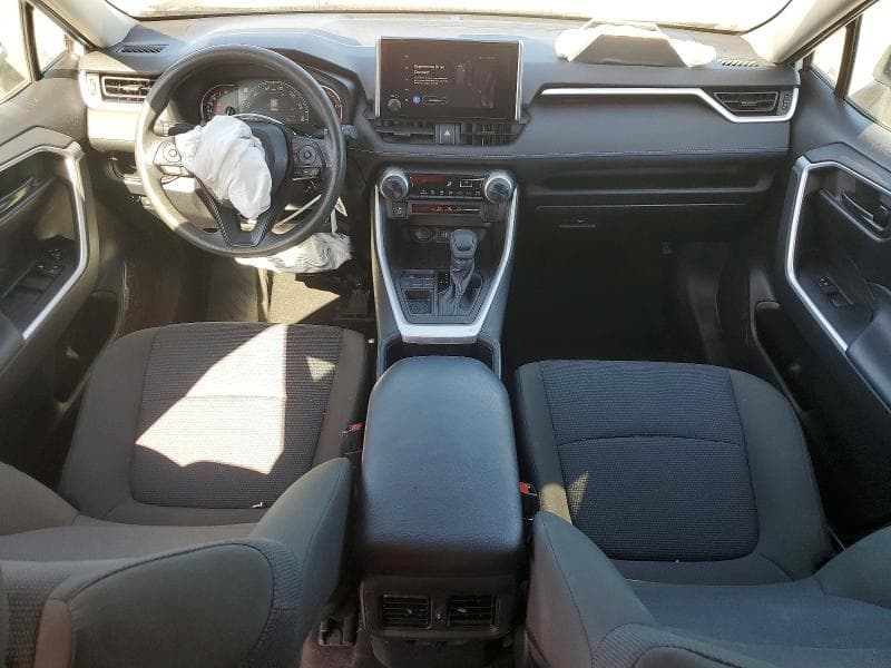 2023 TOYOTA RAV4 LE 8