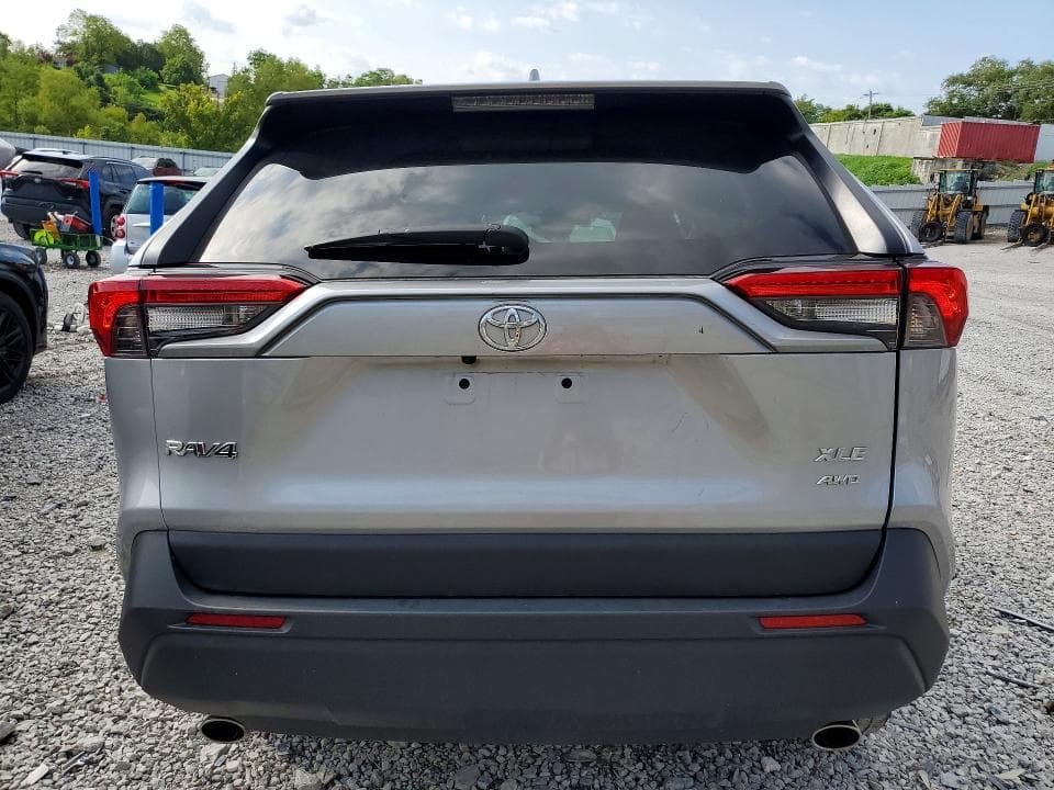 2023 TOYOTA RAV4 XLE PREMIUM 6