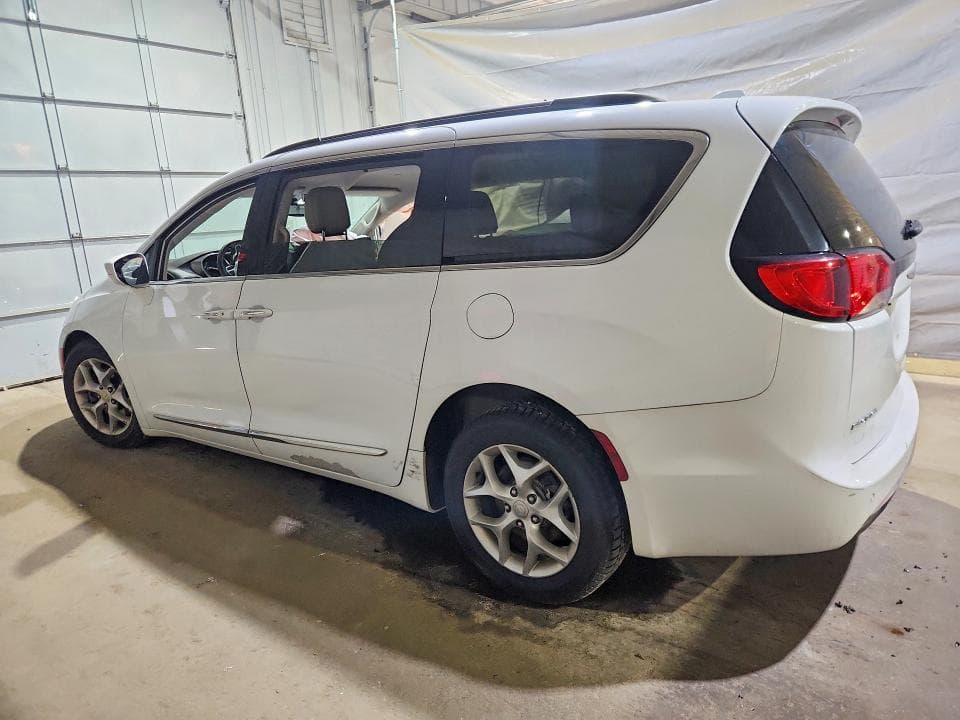 2017 CHRYSLER PACIFICA TOURING L 2