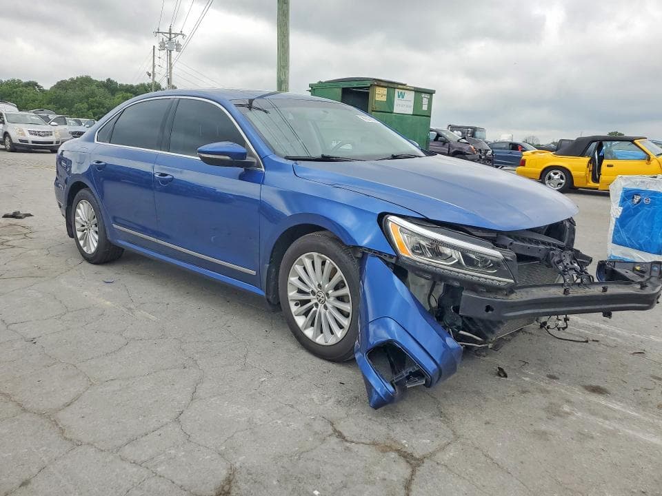 2017 VOLKSWAGEN PASSAT SE 4