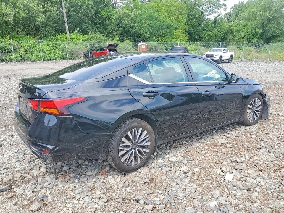 2024 NISSAN ALTIMA SV 3