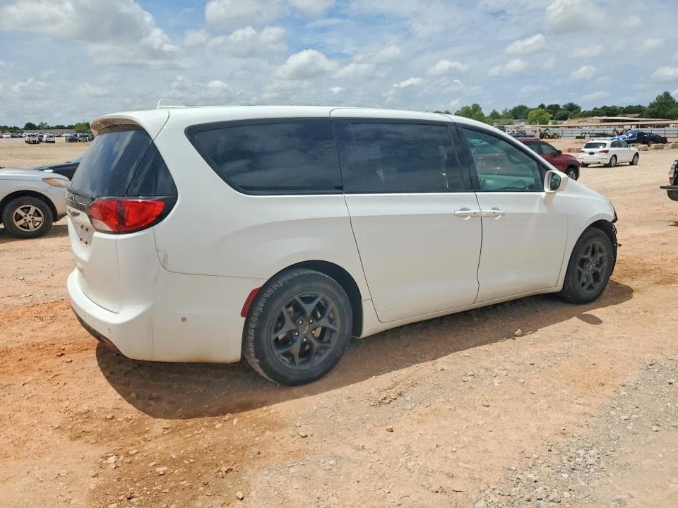 2019 CHRYSLER PACIFICA TOURING PLUS 3